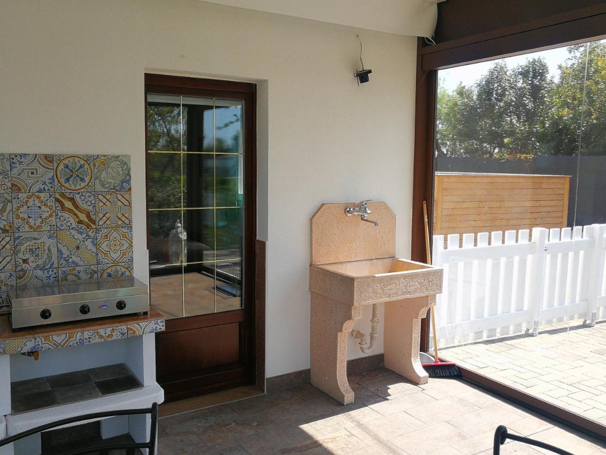 יזולו Villa Roma Holidays מראה חיצוני תמונה